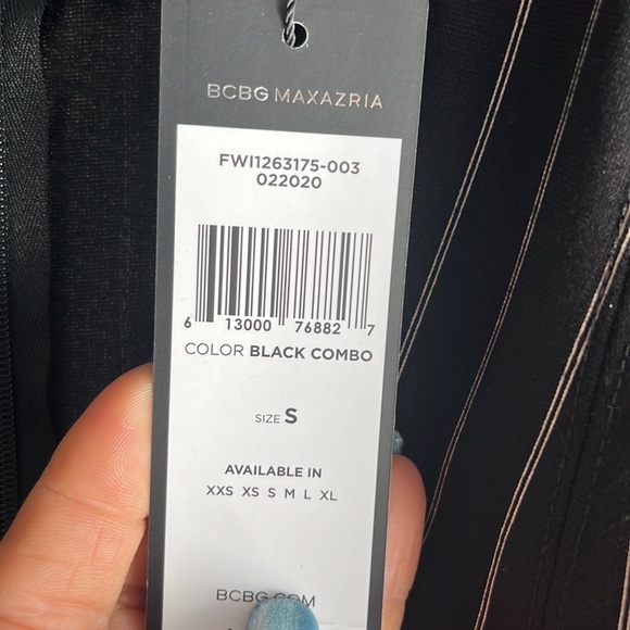 Striped V-Neck Peplum Top - Picture 4 of 4